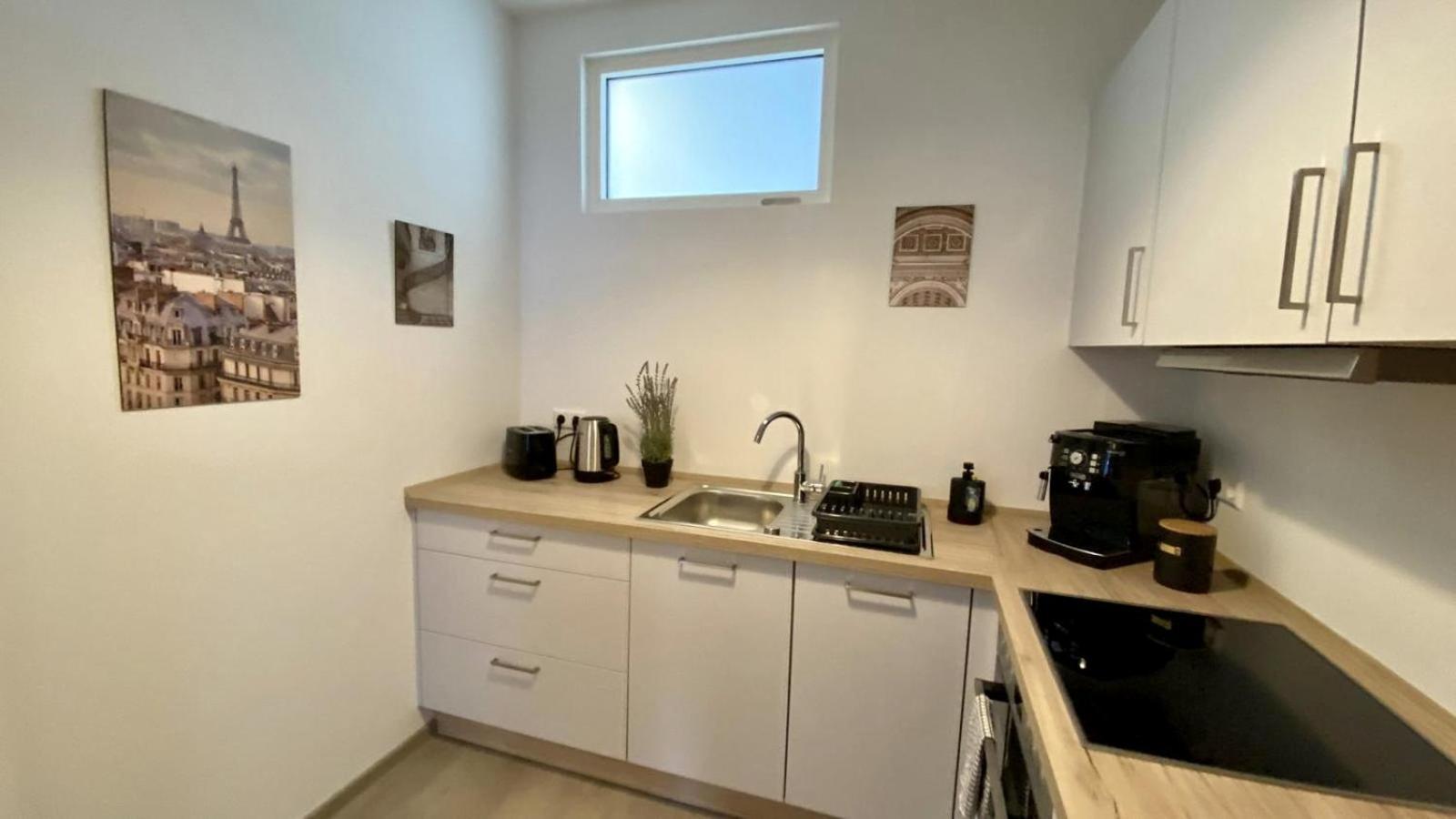 Discovair - Eisenach Karl14 - Vollausgestattete Apartments Mit Netflix In Der Fussgaengerzone الغرفة الصورة